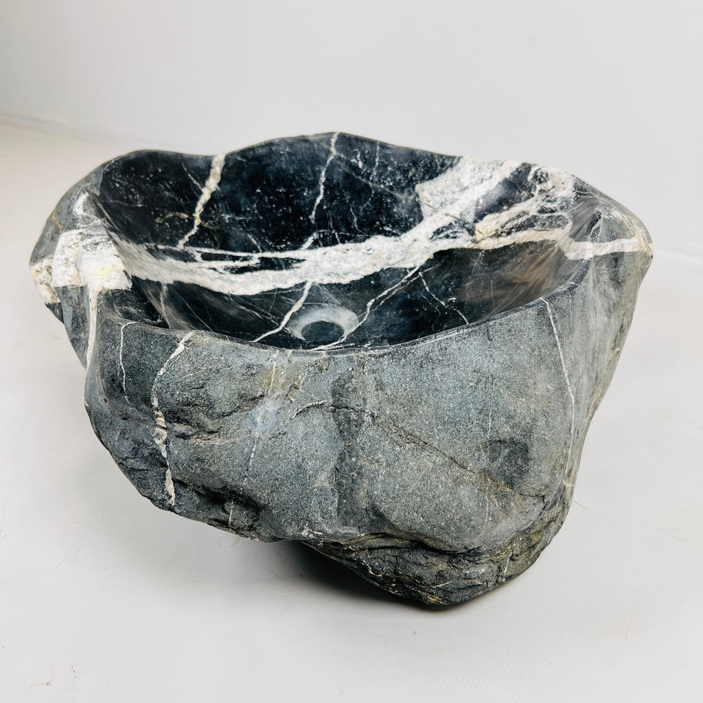 Webbed White Black River Stone Sink