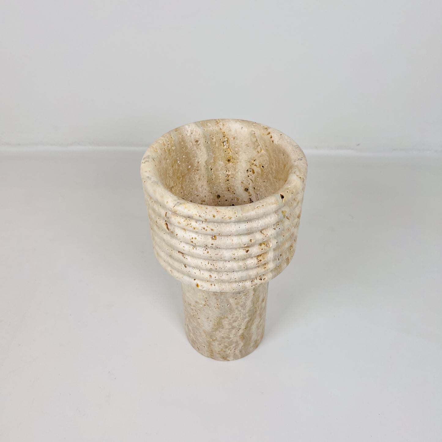 Echo Vase - Travertine