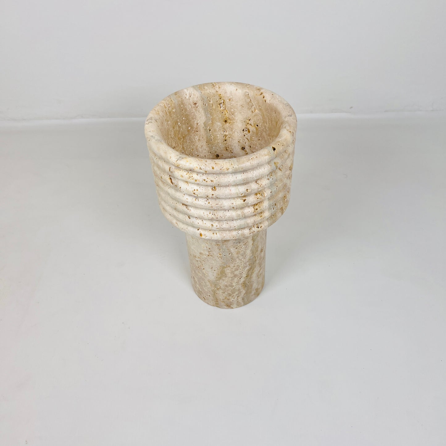Echo Vase - Travertine