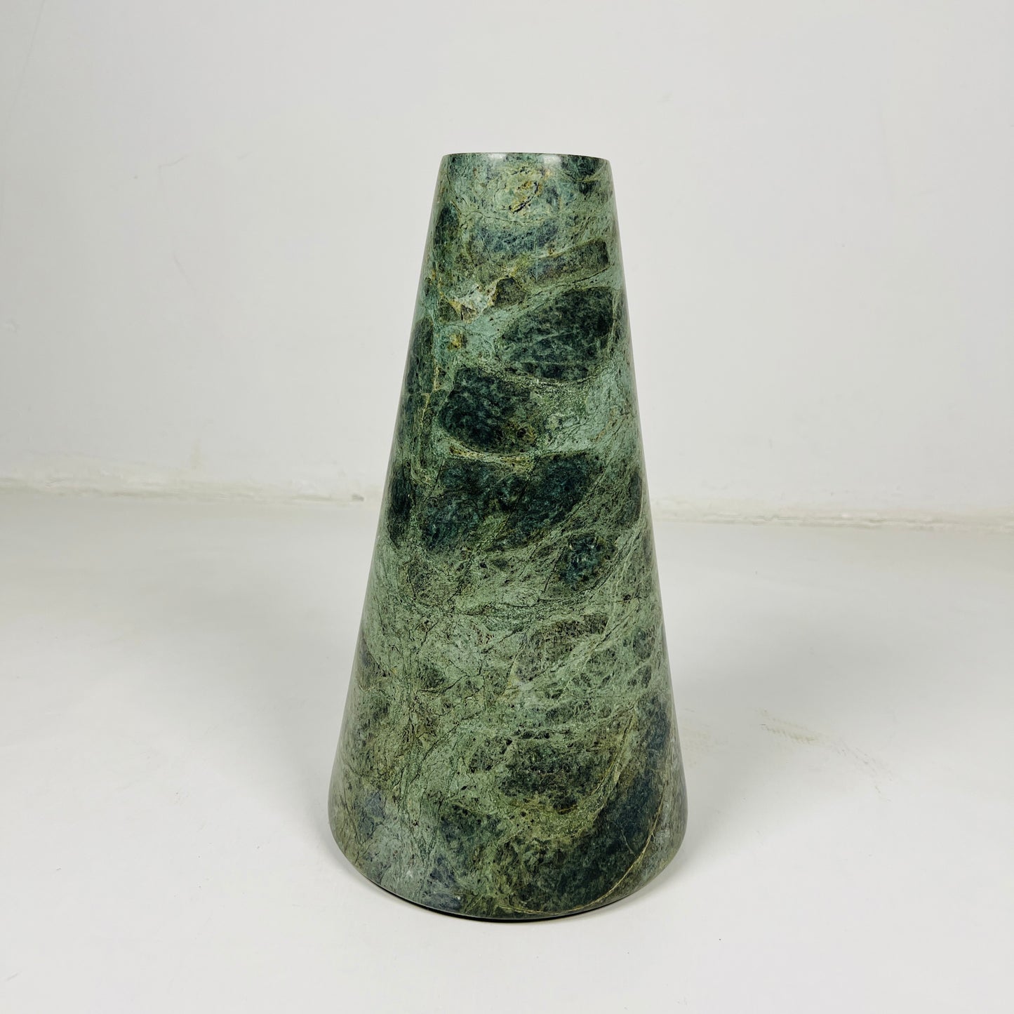 Essence Vase