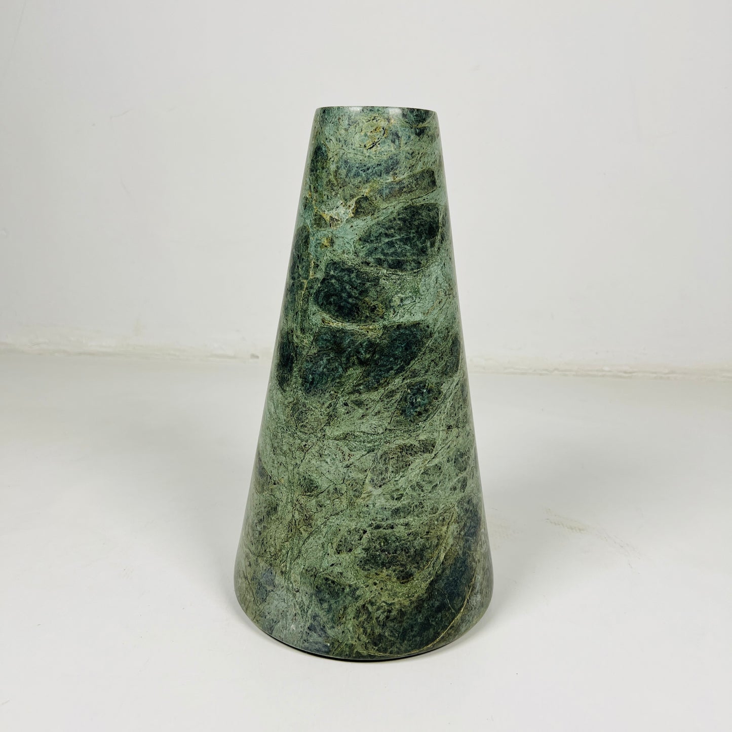 Essence Vase