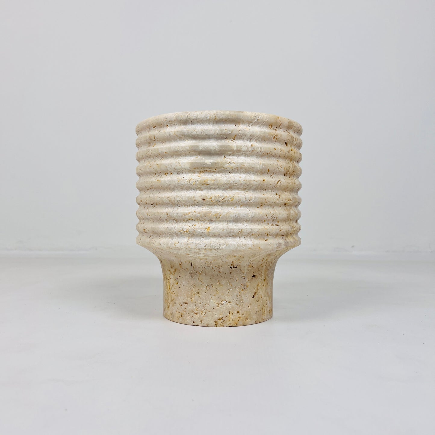 Echo Vase - Travertine