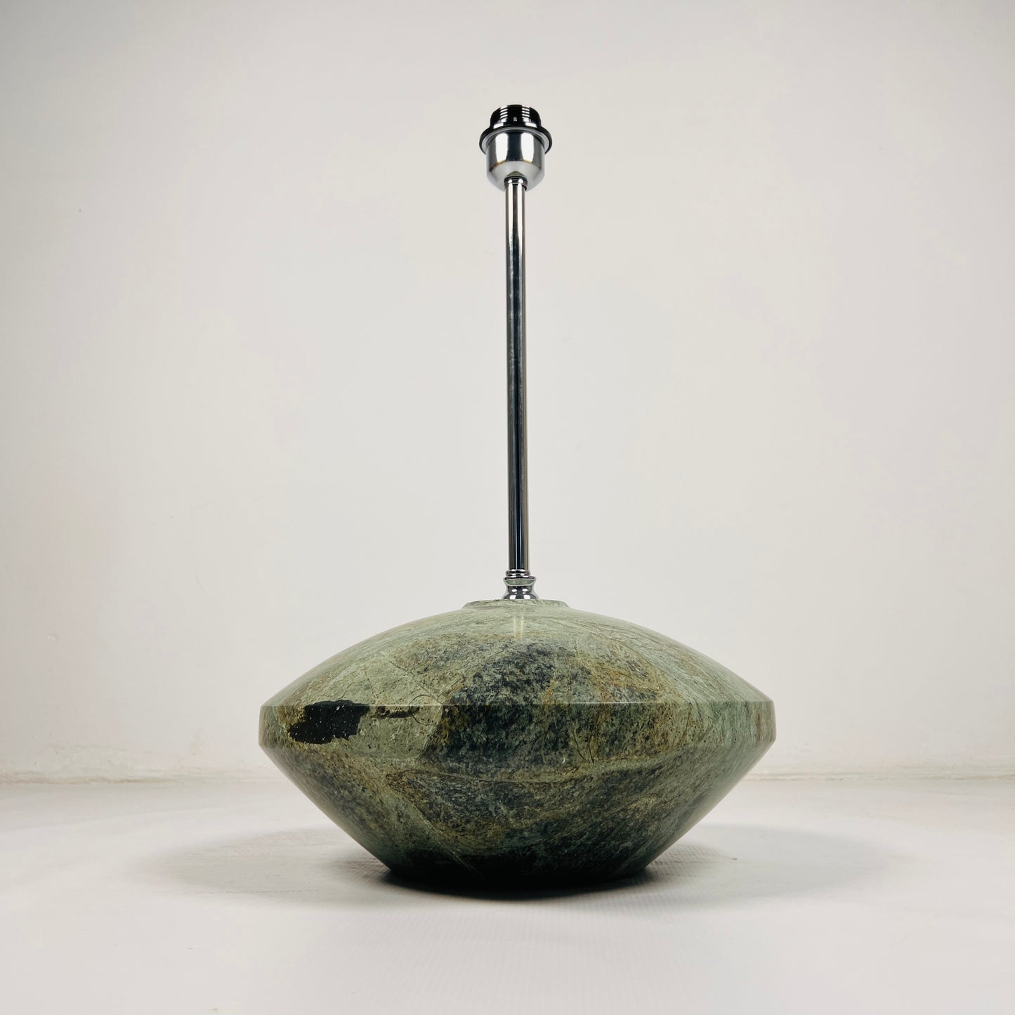 Resort Table Lamp - Green