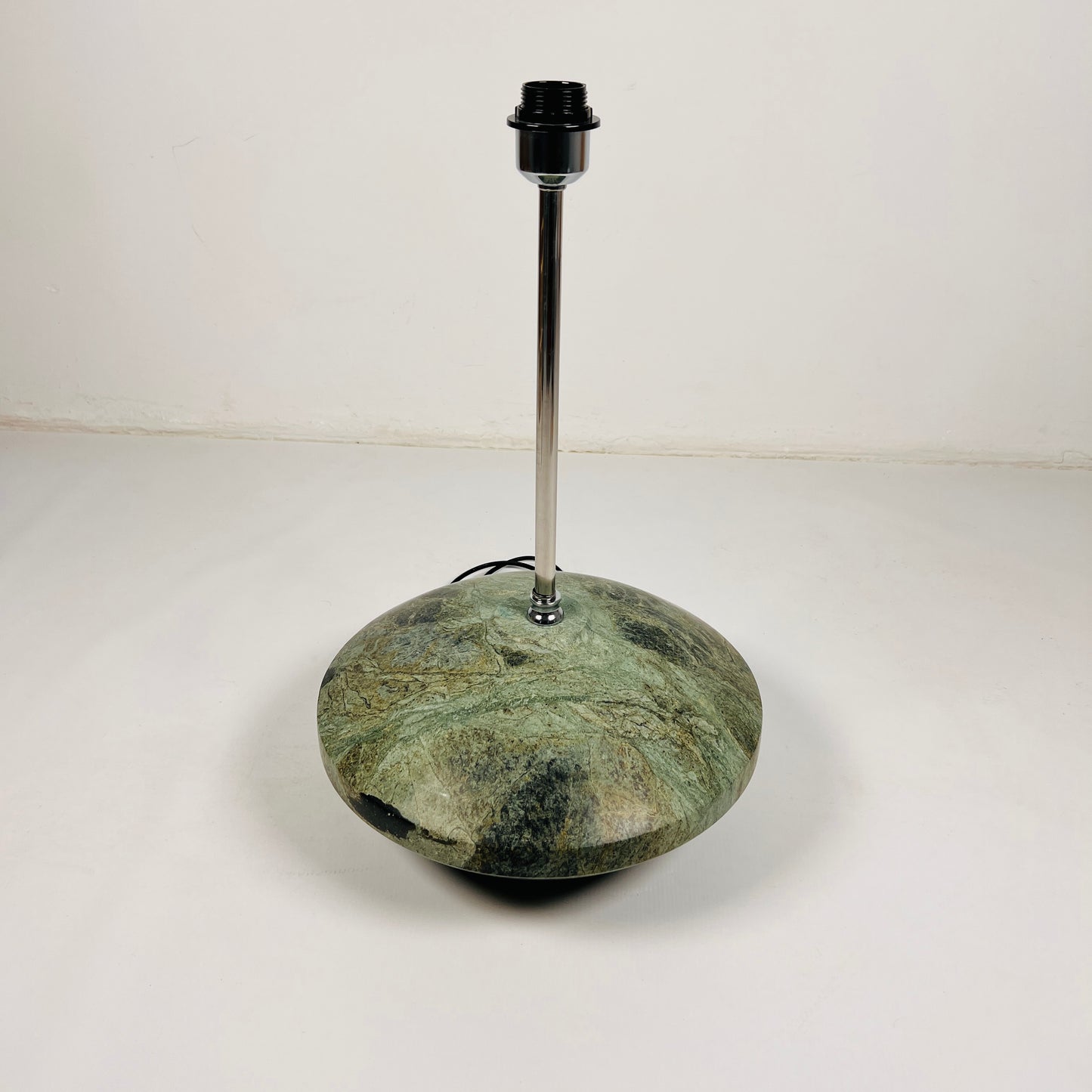 Resort Table Lamp - Green