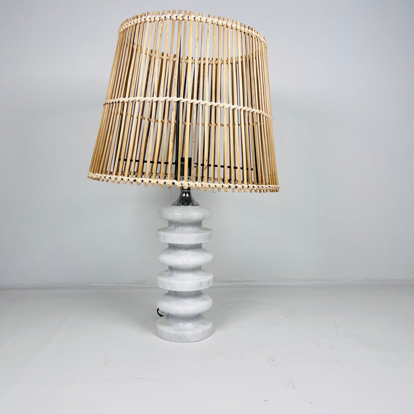 Vertebrae Table Lamp - Gray