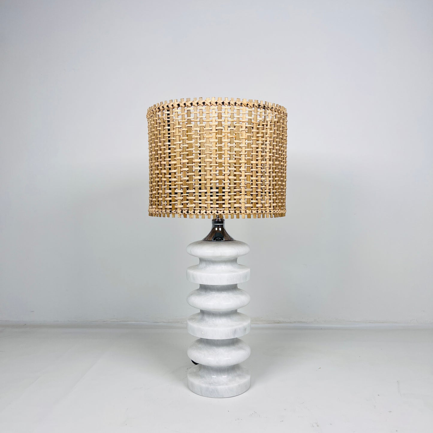 Vertebrae Table Lamp - Gray