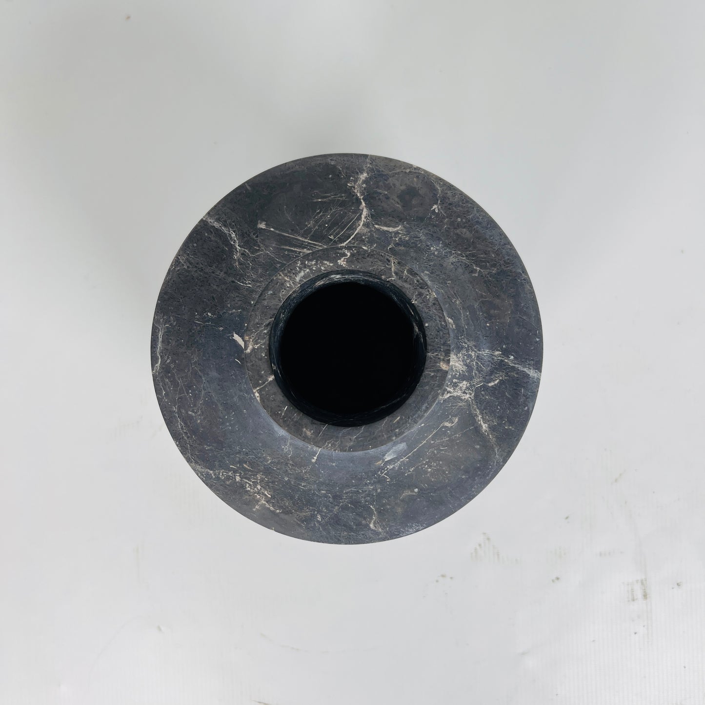 Wide Bottom Vase - Black