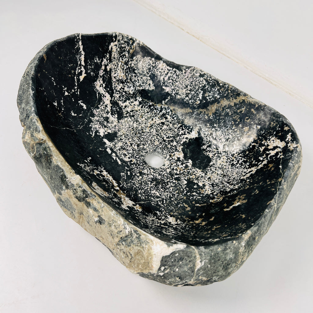 Vein Mosaic River Stone Sink