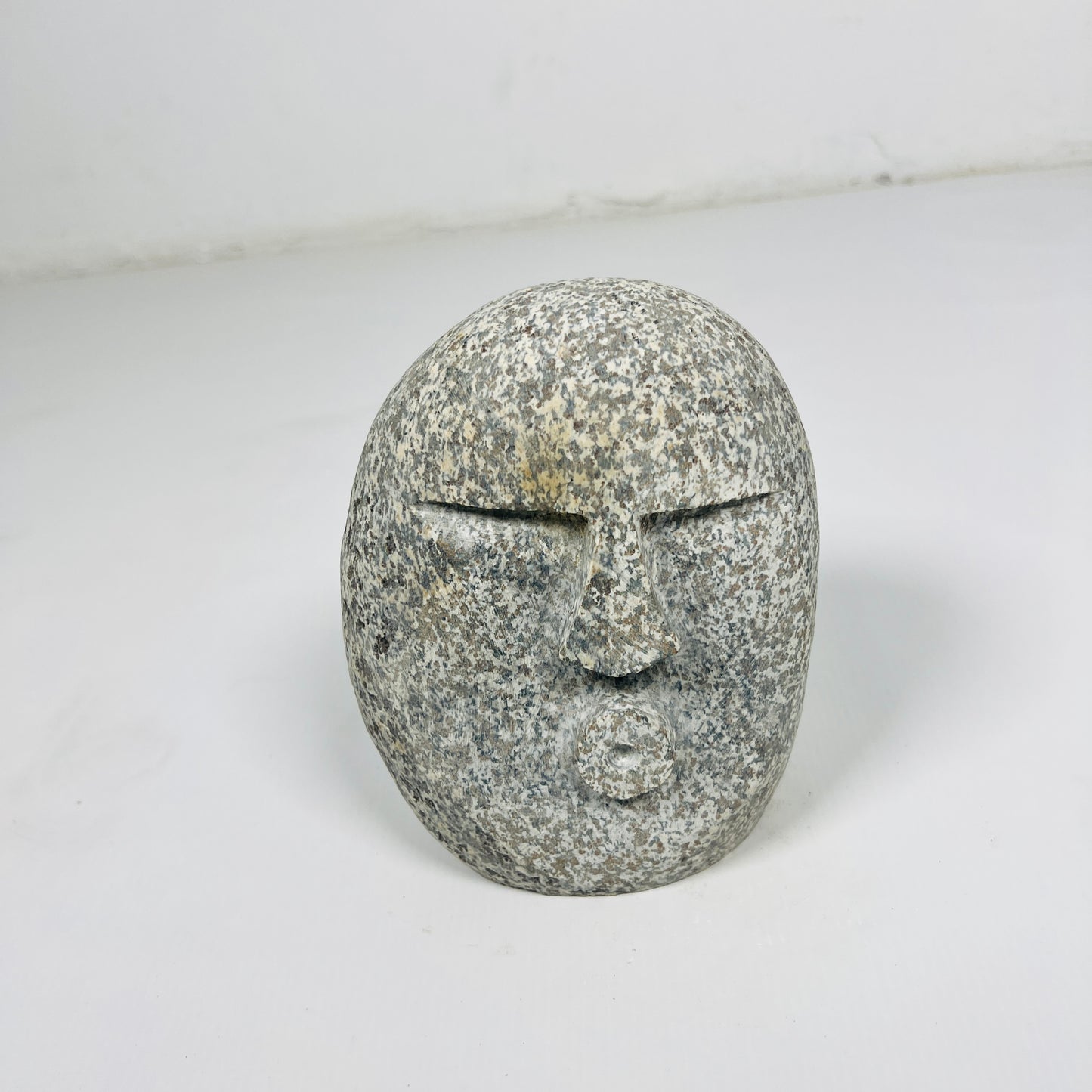 Vultus Decor Object - Riverstone