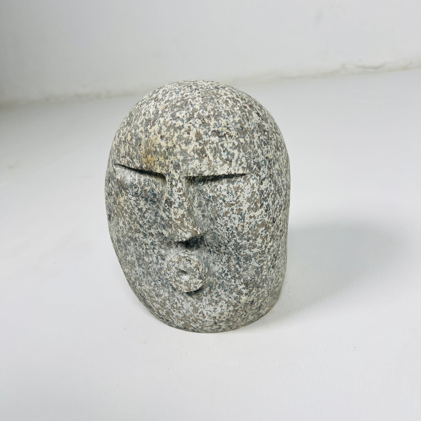 Vultus Decor Object - Riverstone