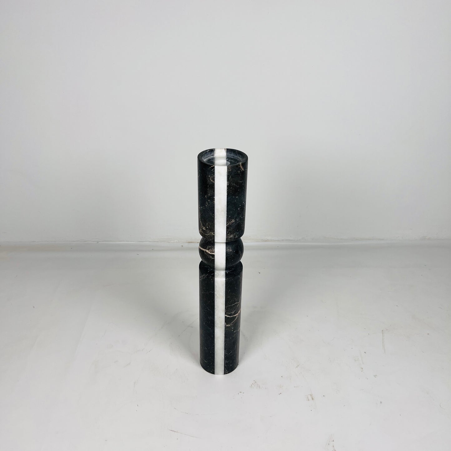 Sphere Link Candle Stand - Medium