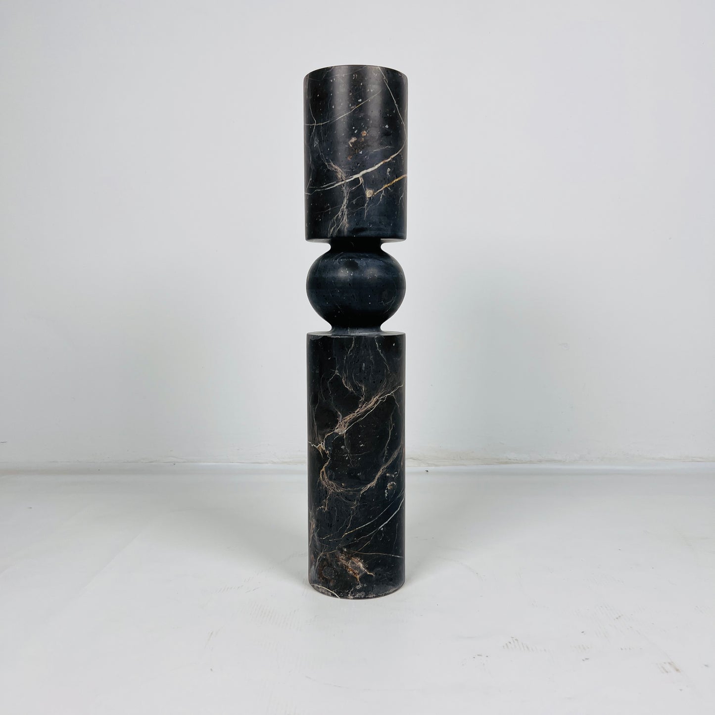 Sphere Link Candle Stand (Medium)
