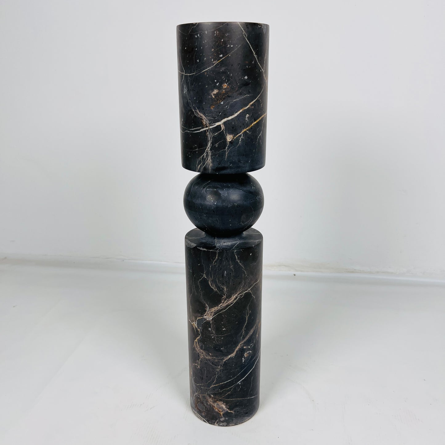 Sphere Link Candle Stand (Medium)