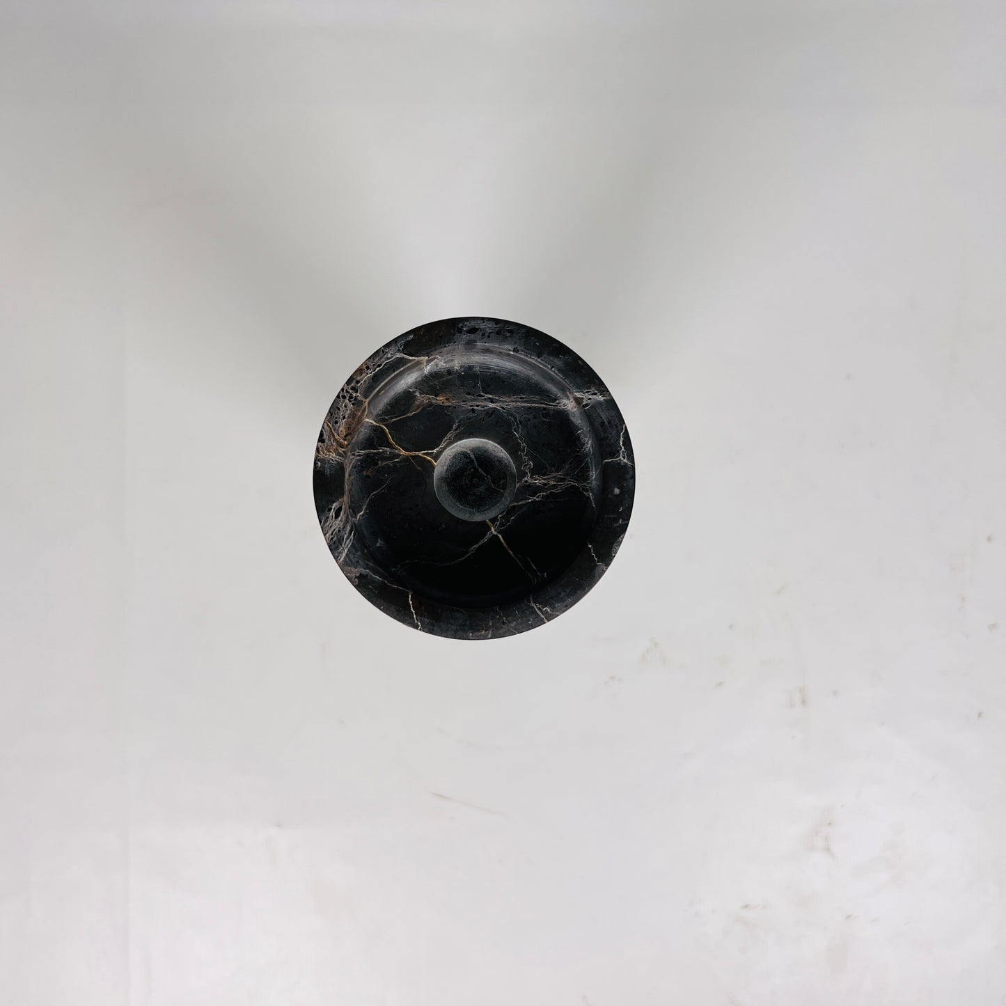 Sphere Link Candle Stand (Medium)