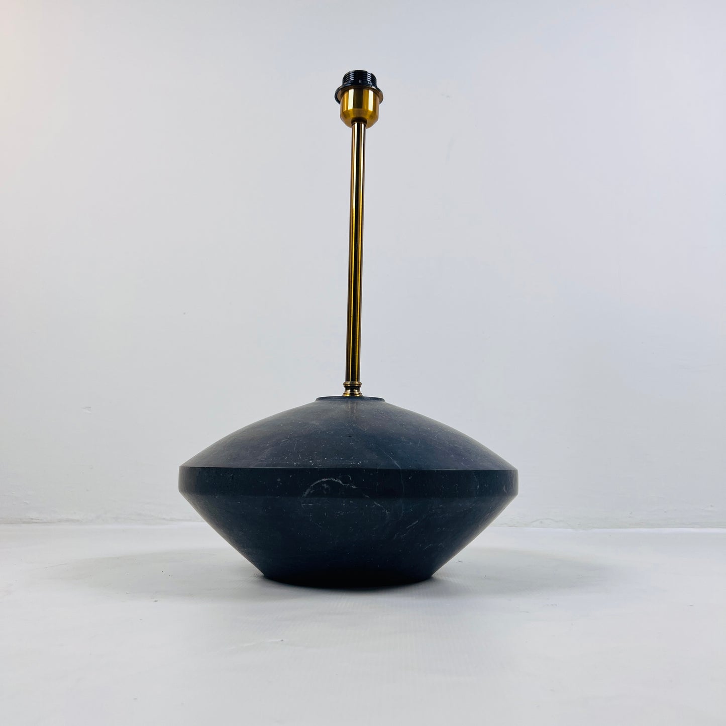 Resort Table Lamp - Black
