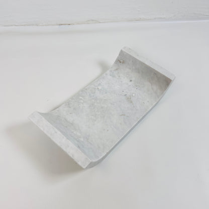 Curved Tray