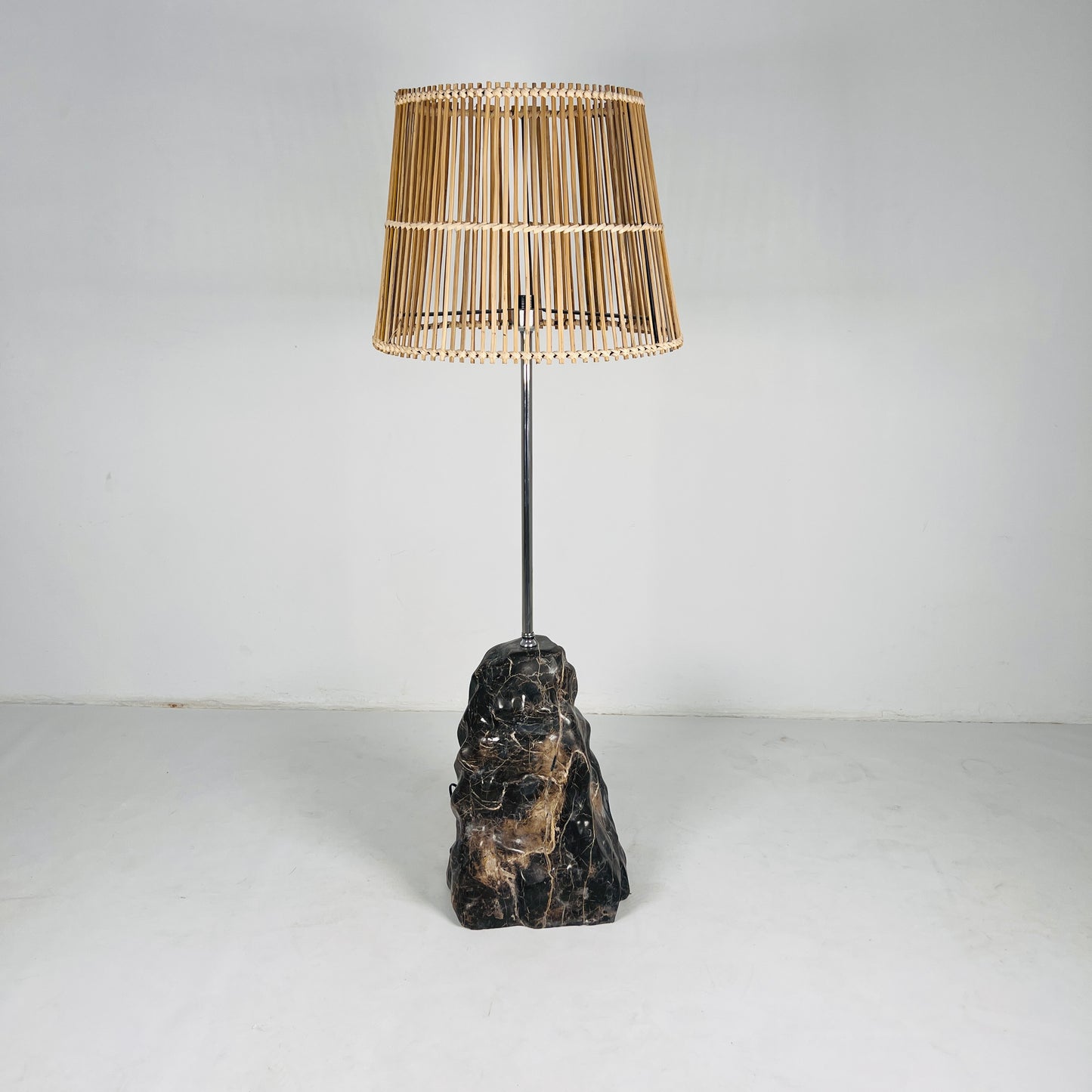 Organic Floor Lamp - Black