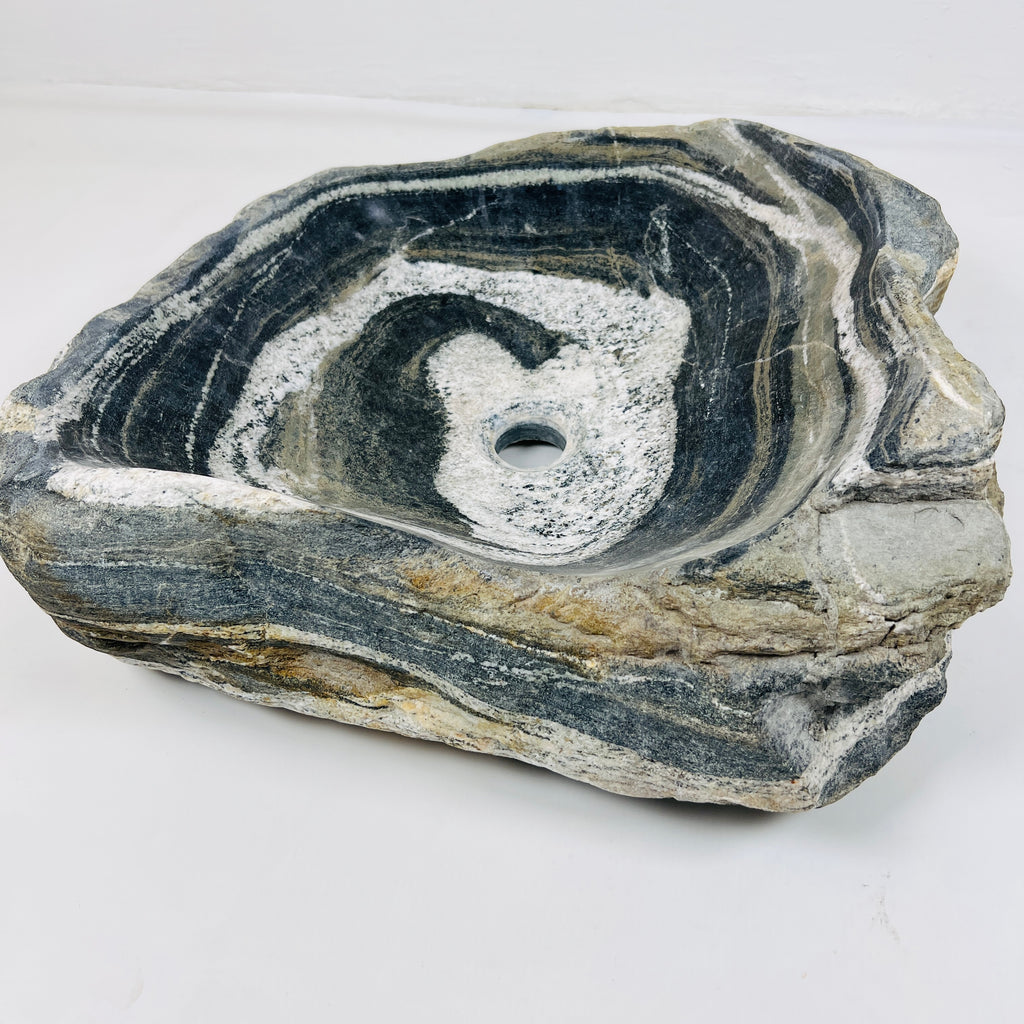 Black And White Rippled River Stone Sink