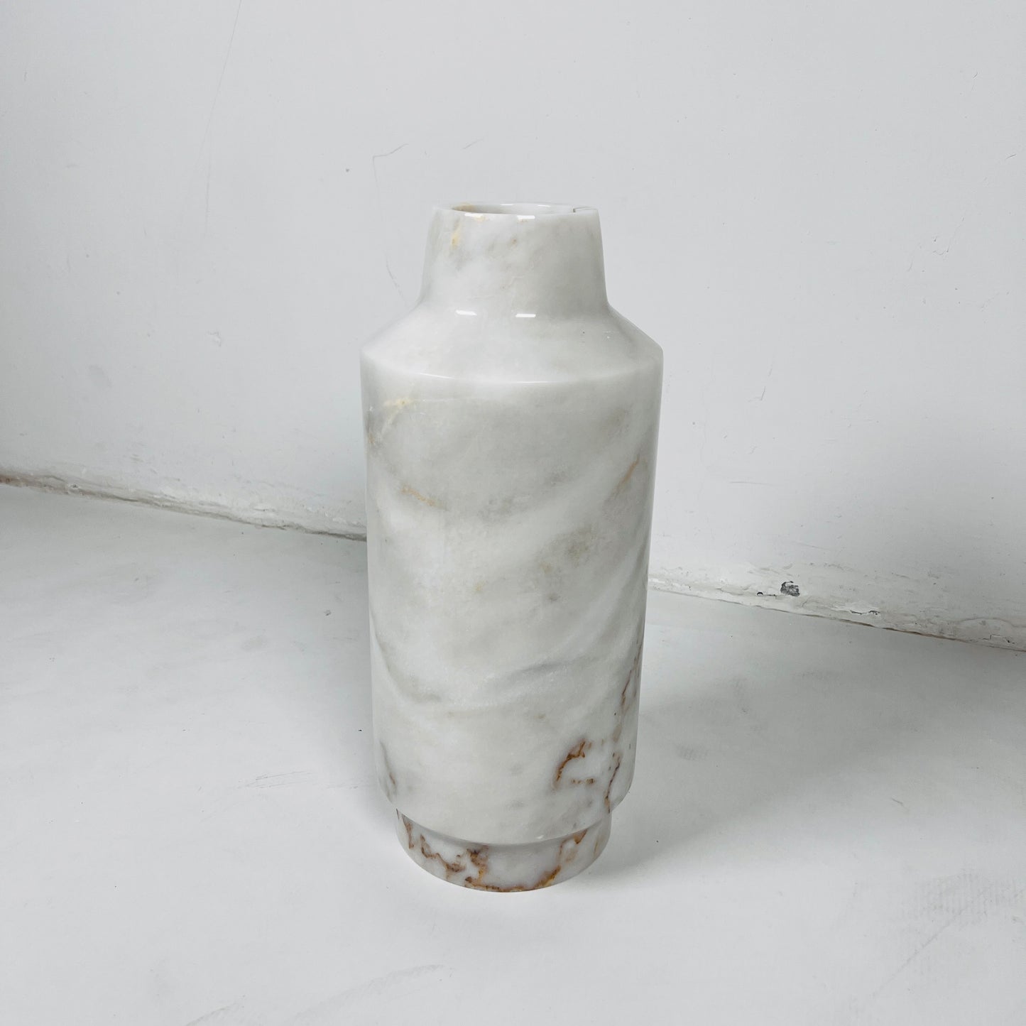 Cylindrical Vase - Cheetah White