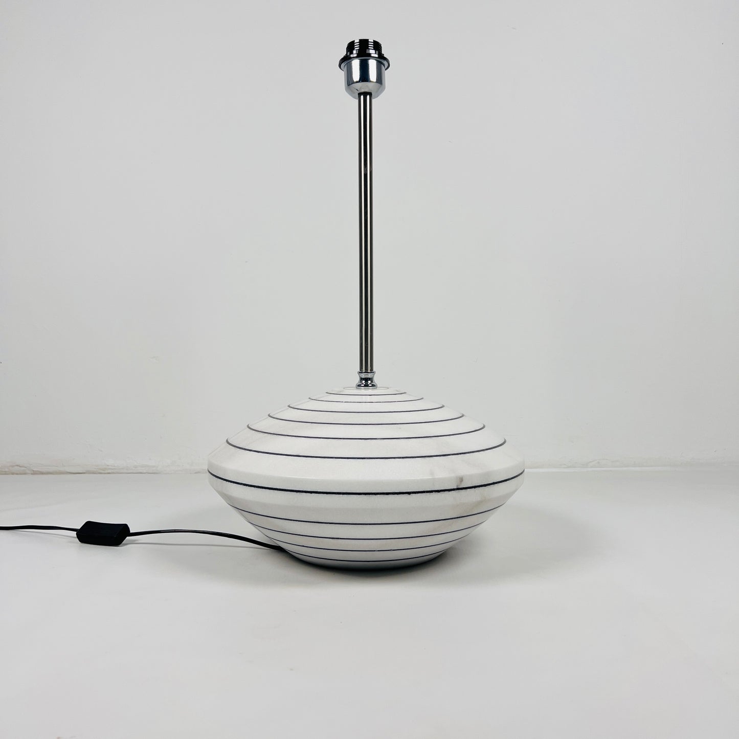 Resort Table Lamp - Pinstripe