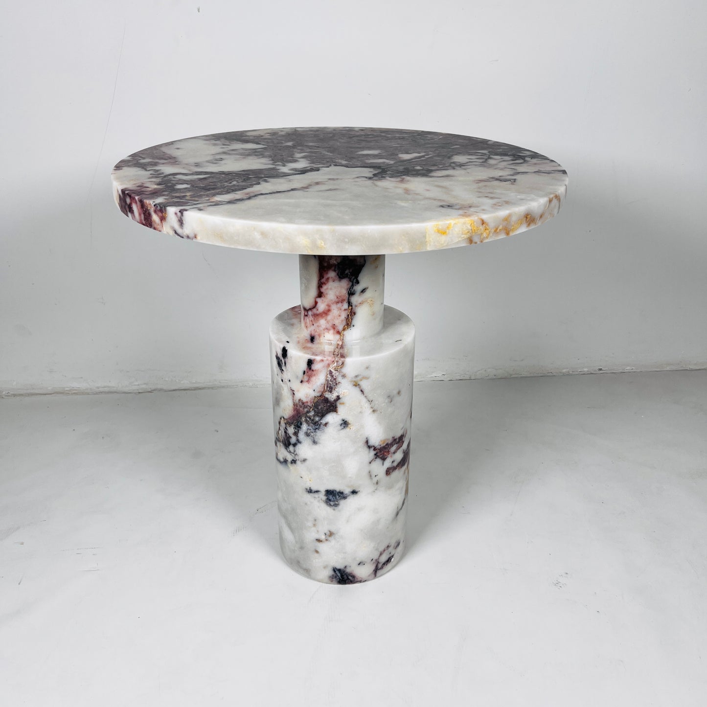 Luxe Crest Table - Red & White