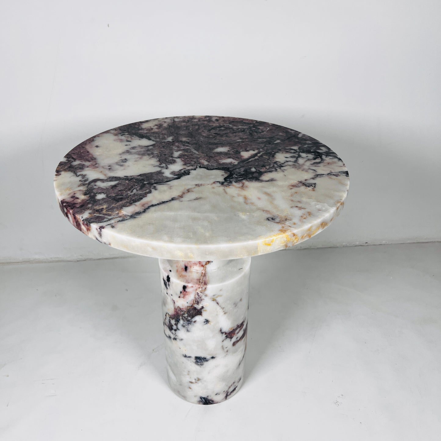 Luxe Crest Table - Red & White