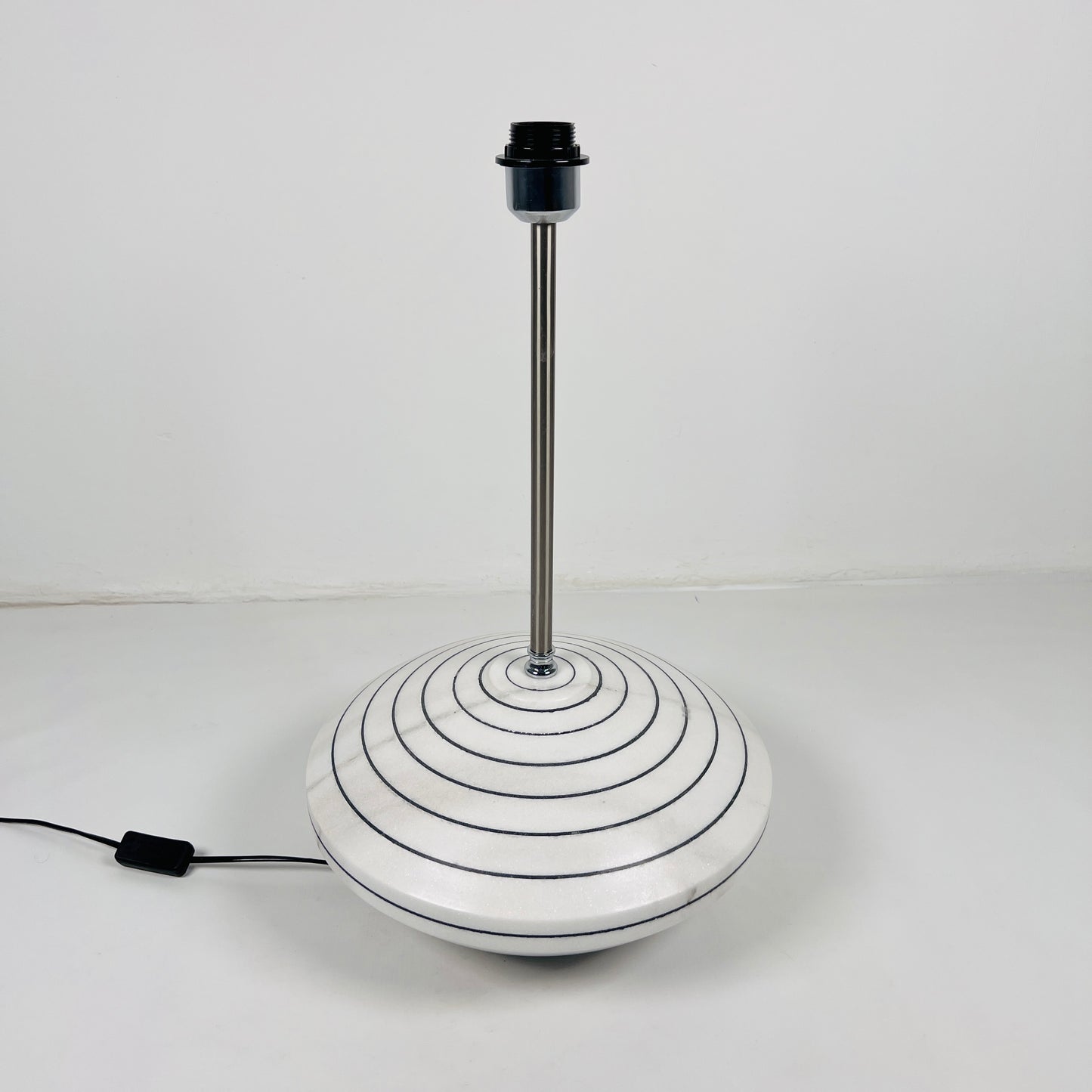 Resort Table Lamp - Pinstripe