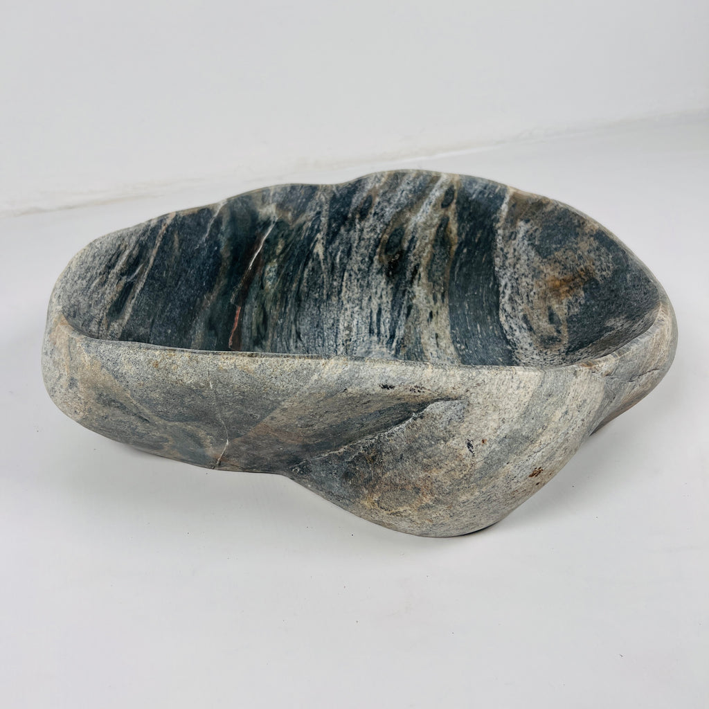 Black Streaked River Stone Sink