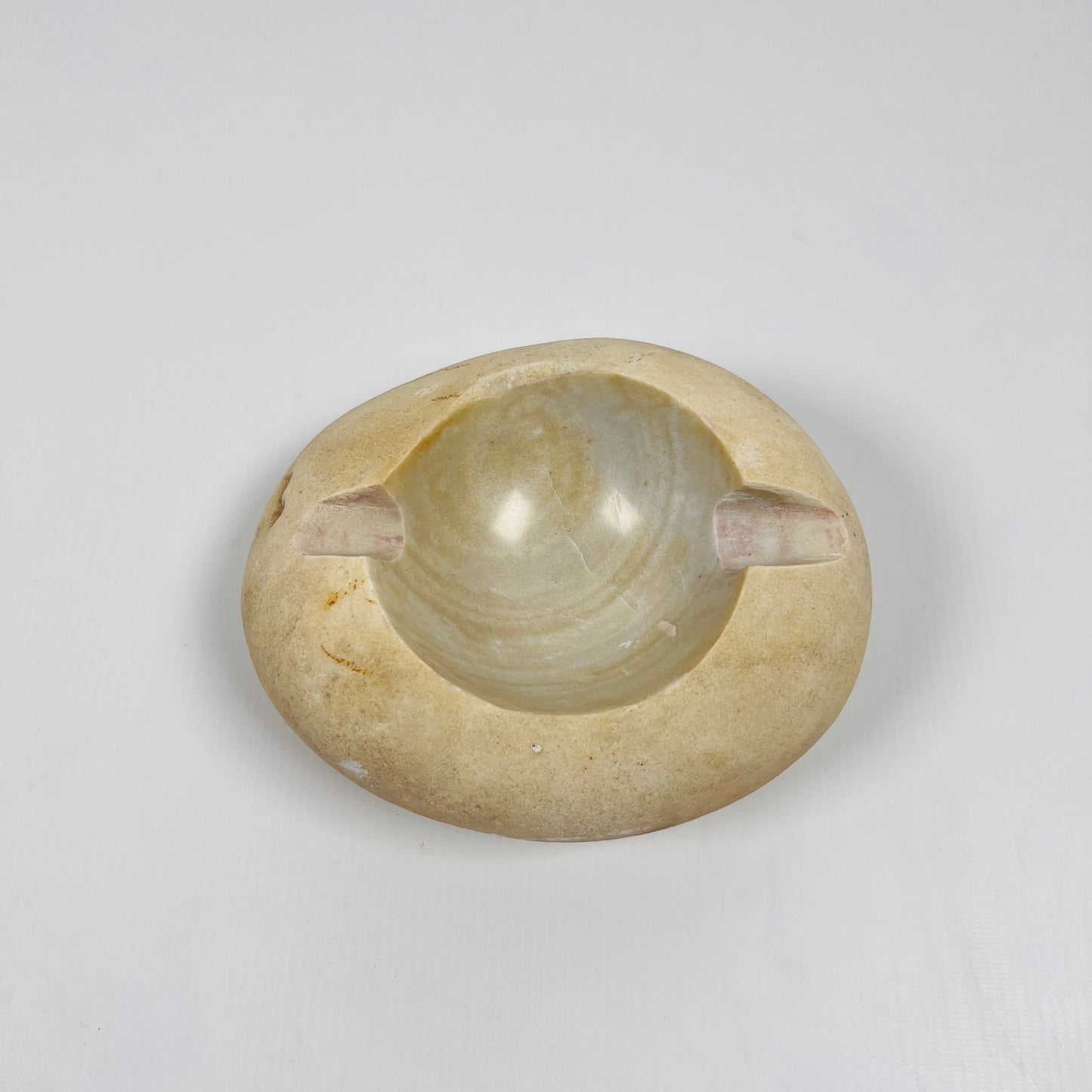 Eggshell Swirled Ash Tray - River Stone