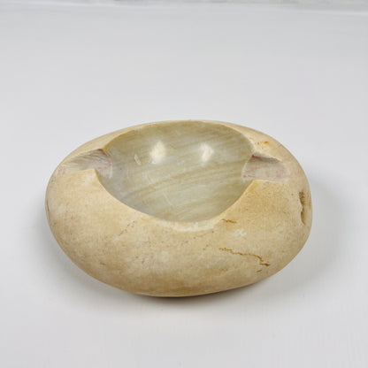 Eggshell Swirled Ash Tray - River Stone
