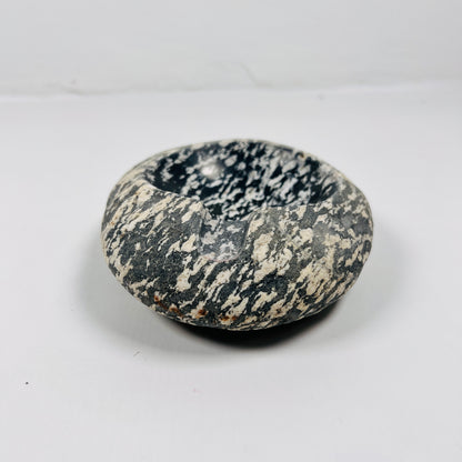 Black & White Speckled Ash Tray - Riverstone
