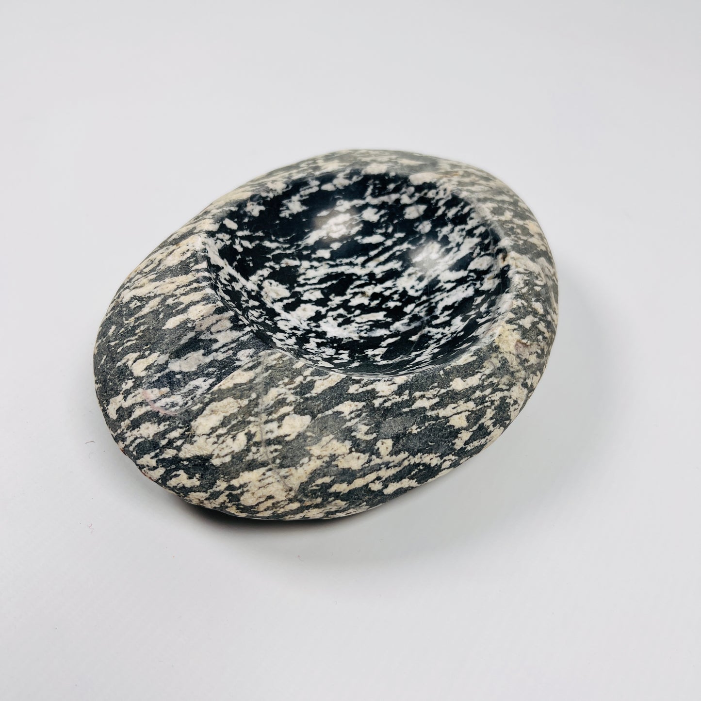 Black & White Speckled Ash Tray - Riverstone