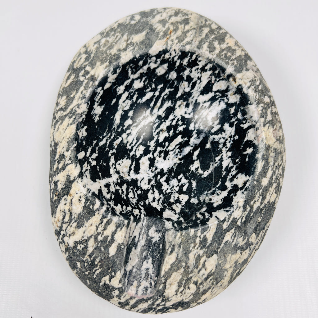 River Stone Black And White Speckled Ash Tray