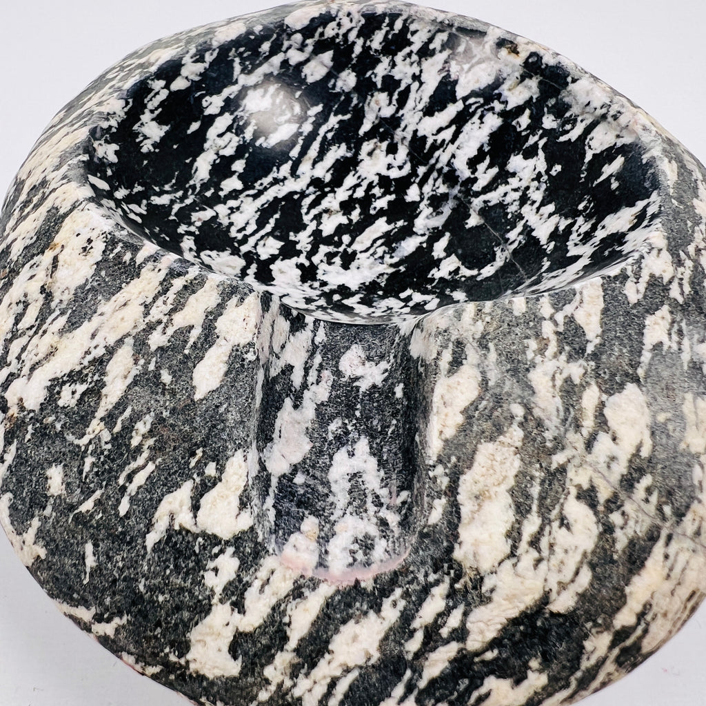 River Stone Black And White Speckled Ash Tray