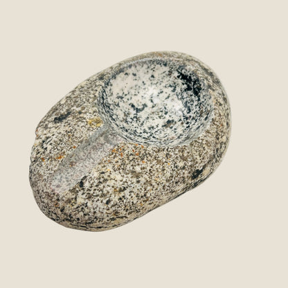 Grain Spotted Ash Tray - River Stone