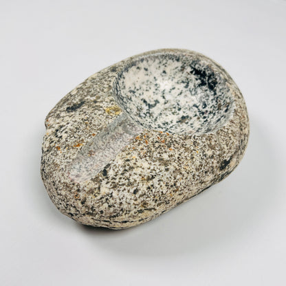 Grain Spotted Ash Tray - River Stone