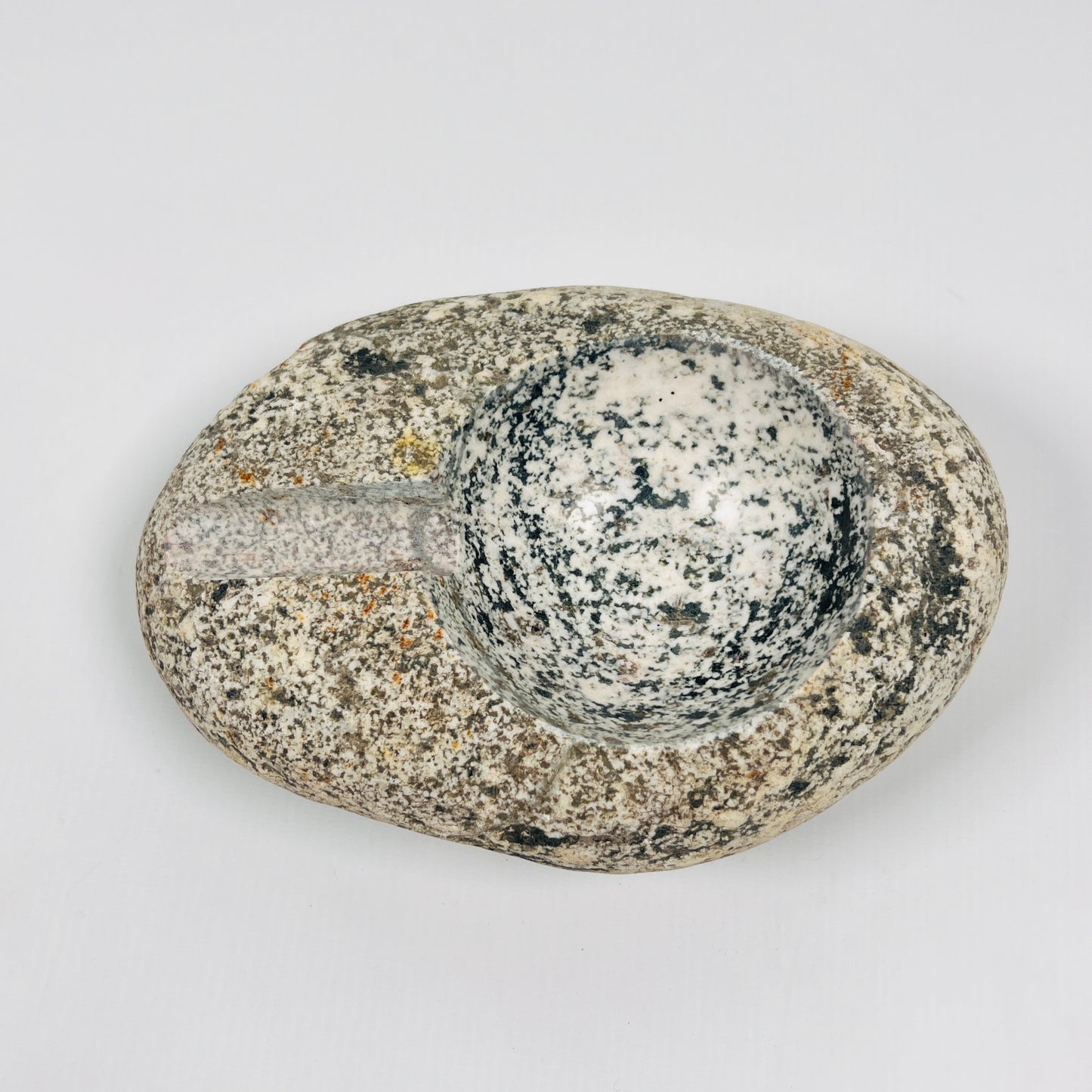 Grain Spotted Ash Tray - River Stone