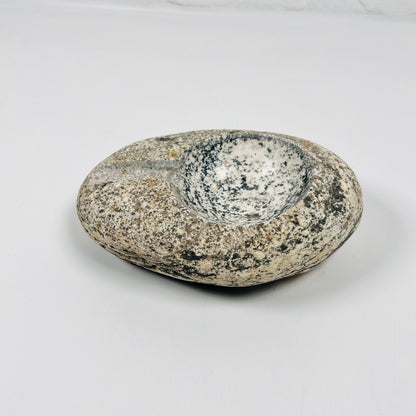Grain Spotted Ash Tray - River Stone