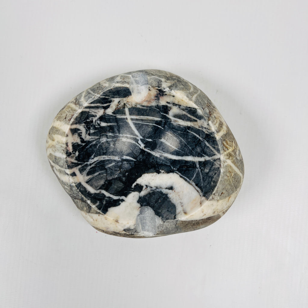 River Stone White Webbed Ash Tray