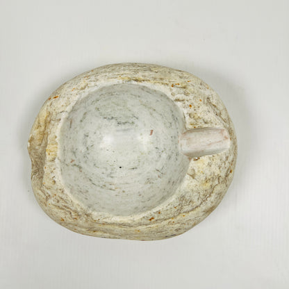 Streaked Eggshell Ash Tray - River Stone