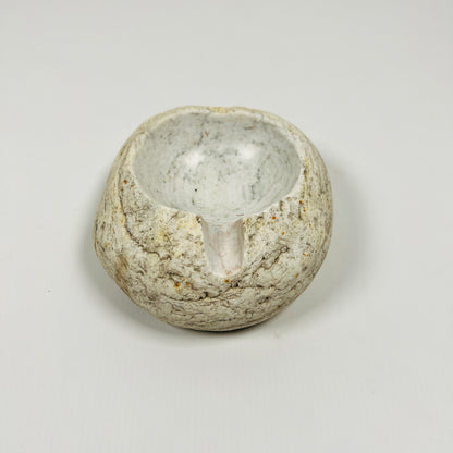 Streaked Eggshell Ash Tray - River Stone
