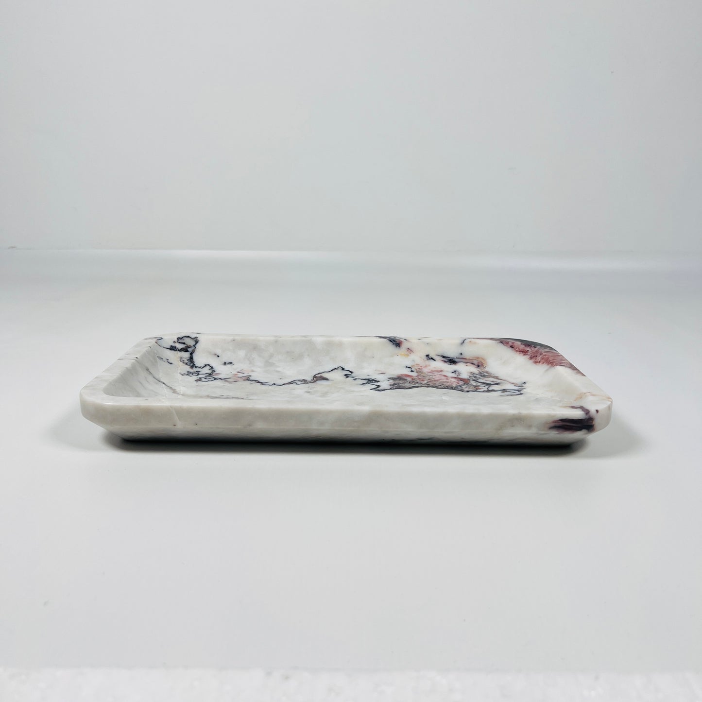 Refined Ridge Tray