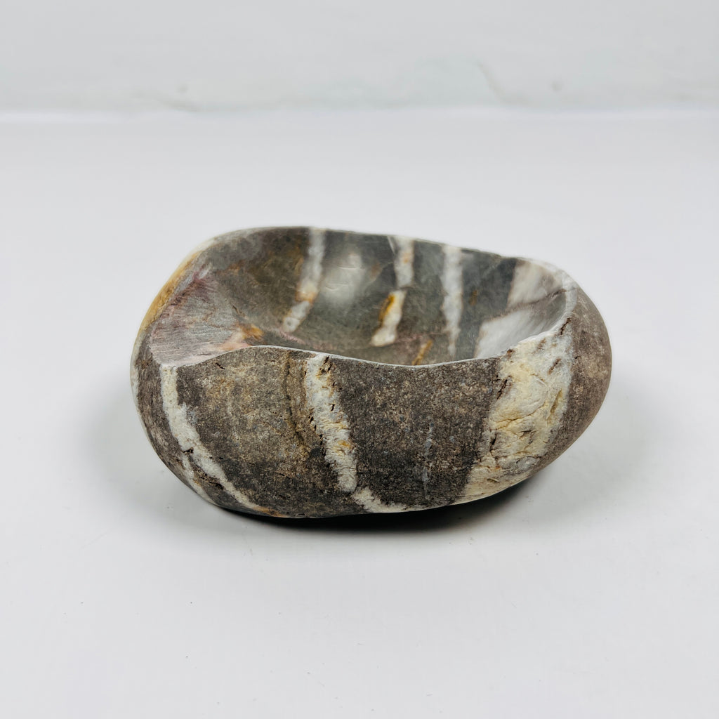 River Stone Grey White Striped Ash Tray