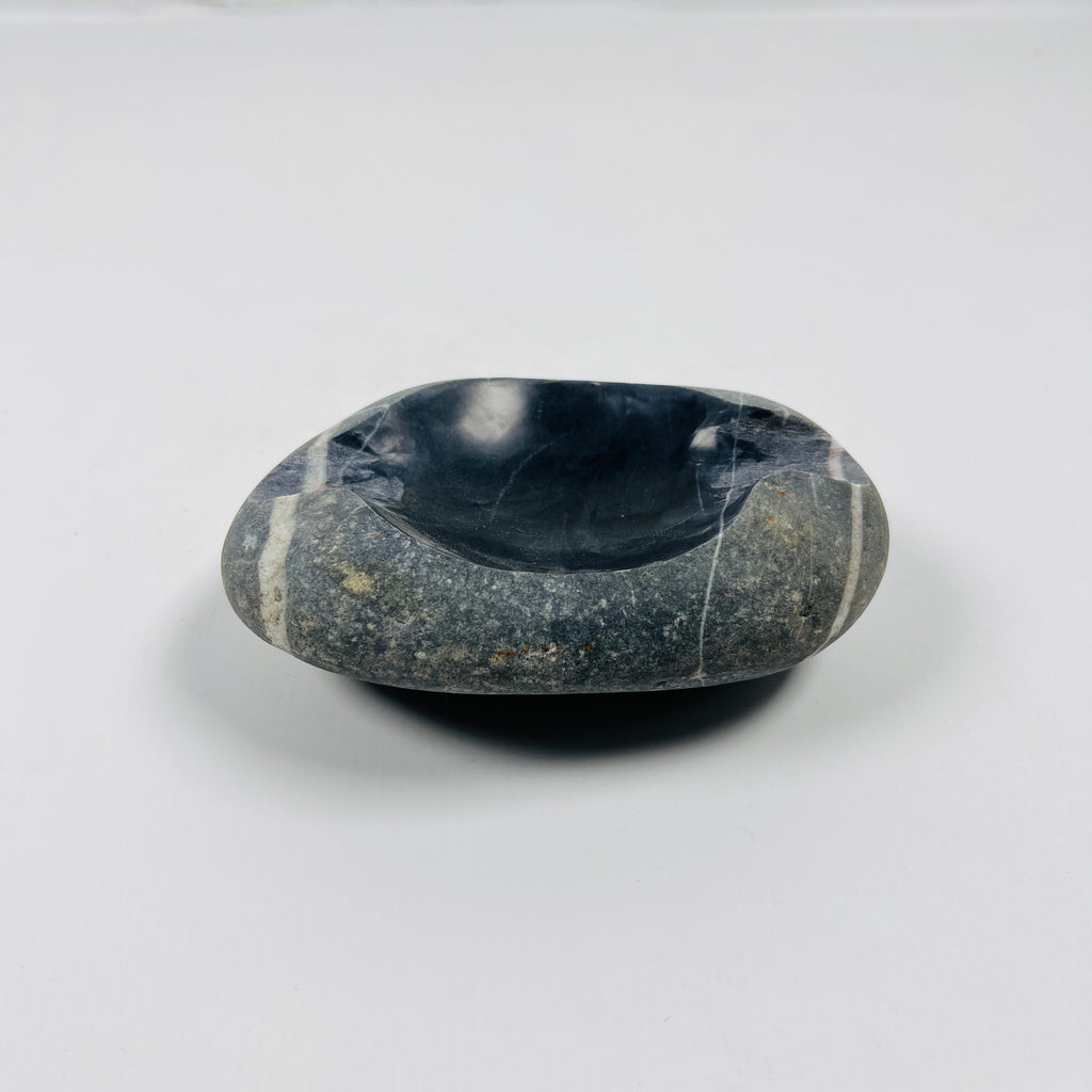 River Stone Deep Black Striped Ash Tray