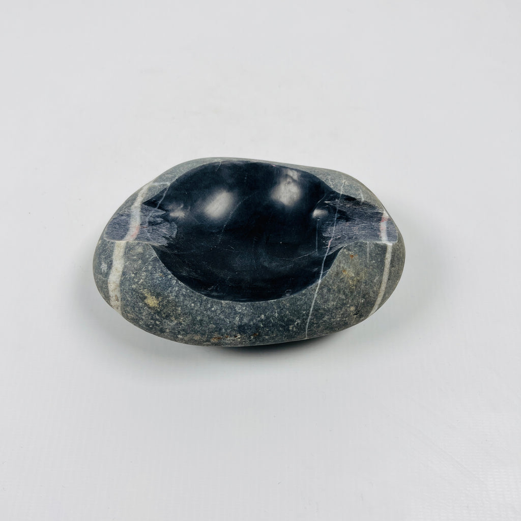 River Stone Deep Black Striped Ash Tray