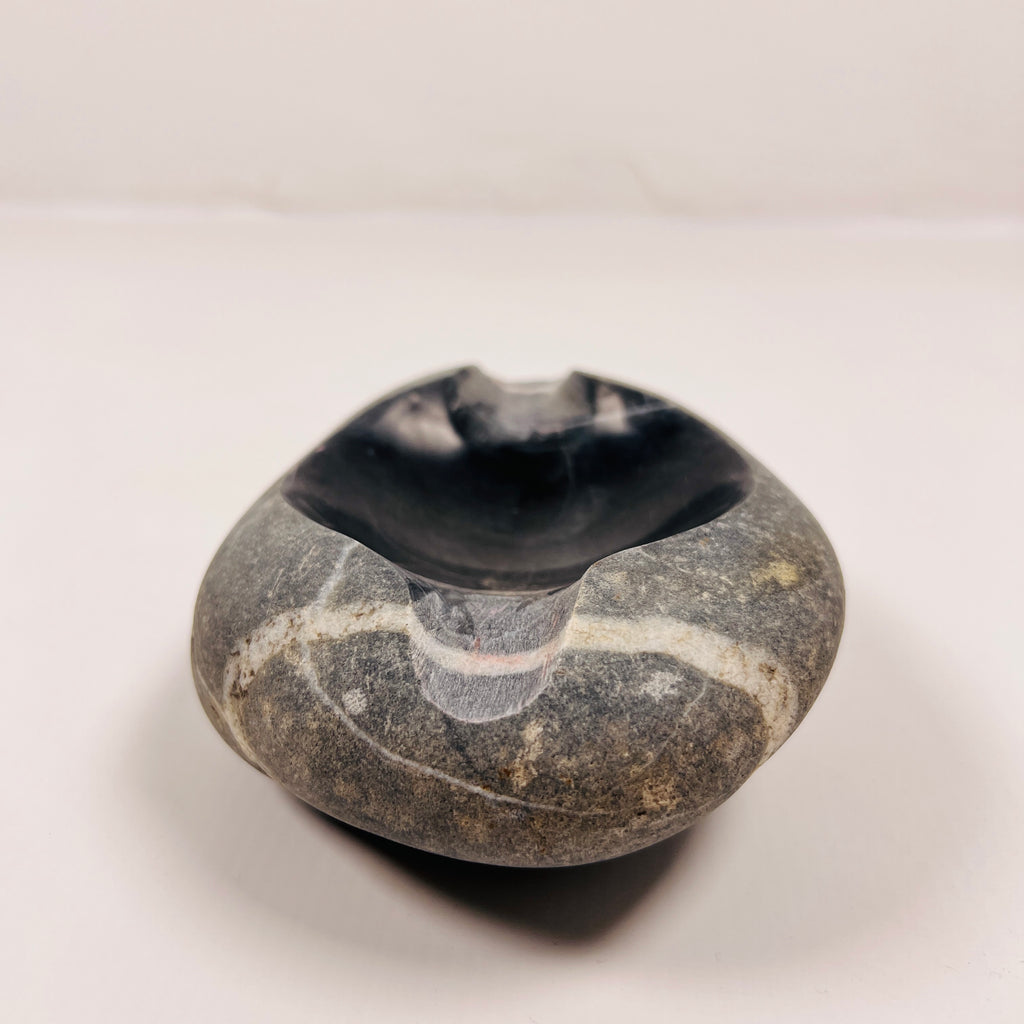 River Stone Deep Black Striped Ash Tray