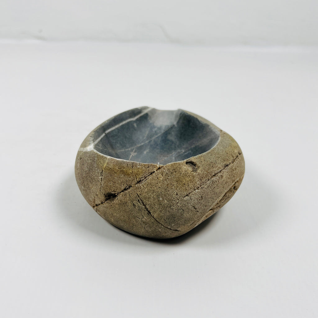 River Stone Dark Grey Lined Ash Tray