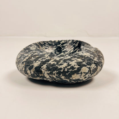 Black & White Grazed Ash Tray - Riverstone