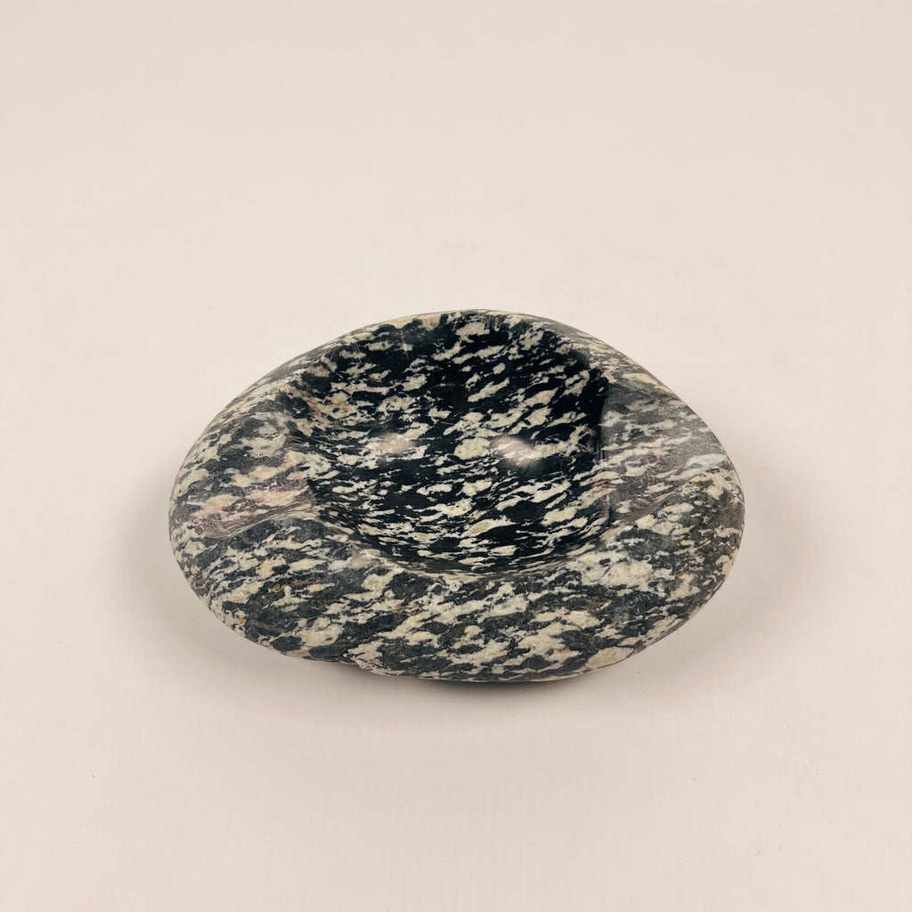 River Stone Black And White Grazed Ash Tray