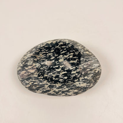 Black & White Grazed Ash Tray - Riverstone
